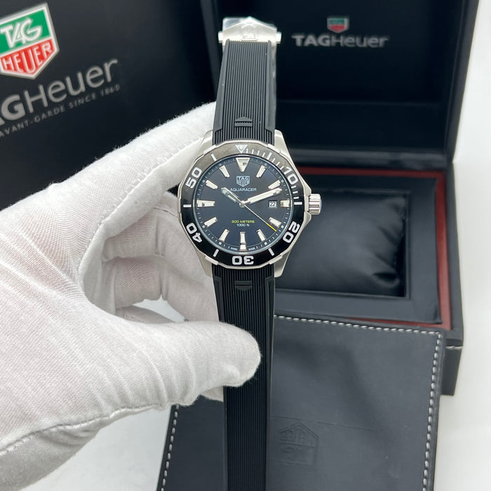 TAG Heuer Aquaracer Quartz 43mm 300M - Black Rubber Strap