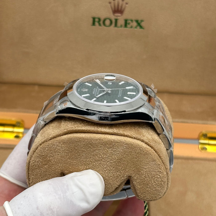Rolex Datejust 41 Green Motif Dial Smooth Bezel Oyster – Swiss Super Clone 1:1