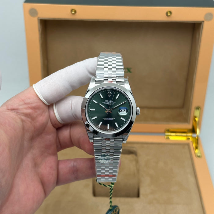 Rolex Datejust 41 Green Dial Smooth Bezel – Jubilee – Swiss Super Clone 1:1