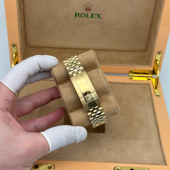 Rolex GMT-Master II, 40MM Yellow Full Gold - Tiger Iron Dial - 3285 Clean