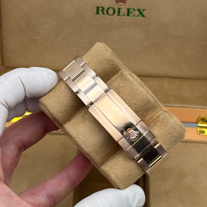 Rolex GMT-Master II Oyster 40MM Everose Gold, Tiger Iron - 3285 Clean