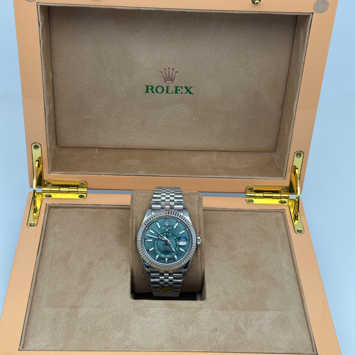 Rolex Sky-Dweller Oyster Perpetual 42MM Jubilee - Swiss Super Clone