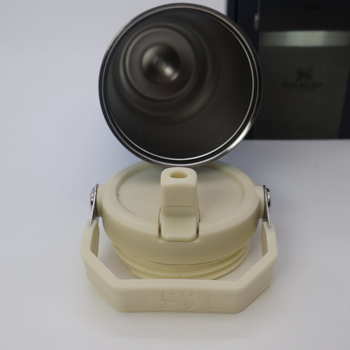 Stanley Flip Straw Tumbler 30 OZ 887mL Classic