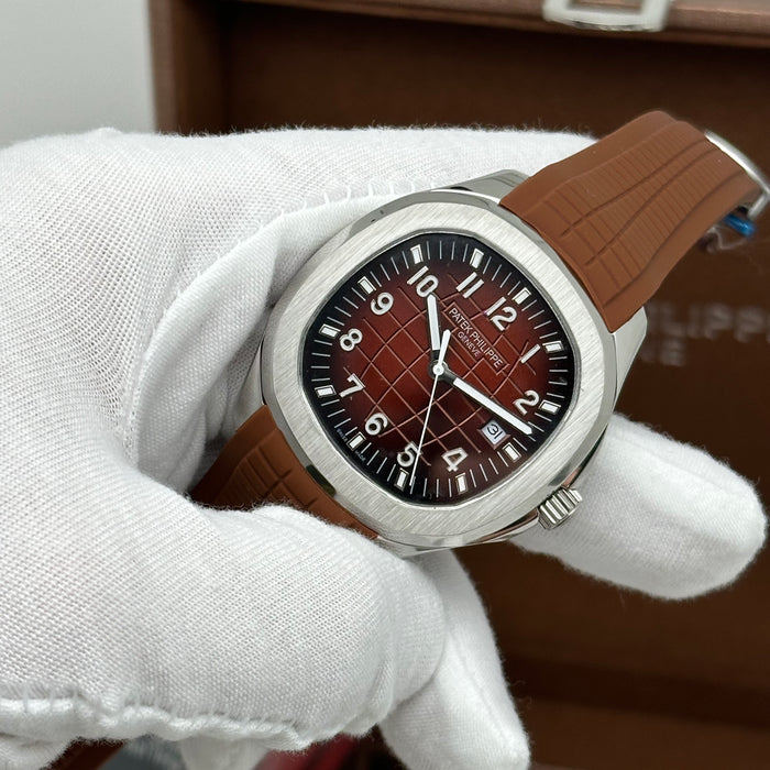 Patek Philippe  Aquanaut 42mm Automatic