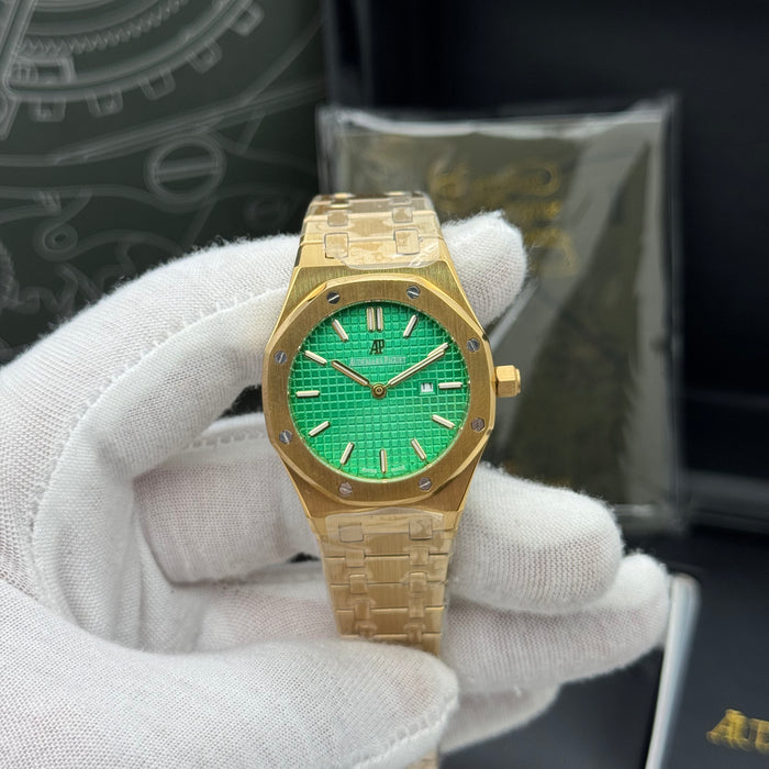 Audemars Piguet Royal Oak – Yellow Gold, Green Tapisserie Dial