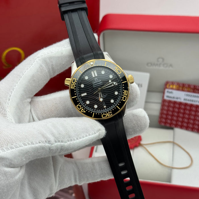 Omega Seamaster Diver 300M Co-Axial Master Chronometer Chronograph 44mm Steel & Yellow Gold Black Dial