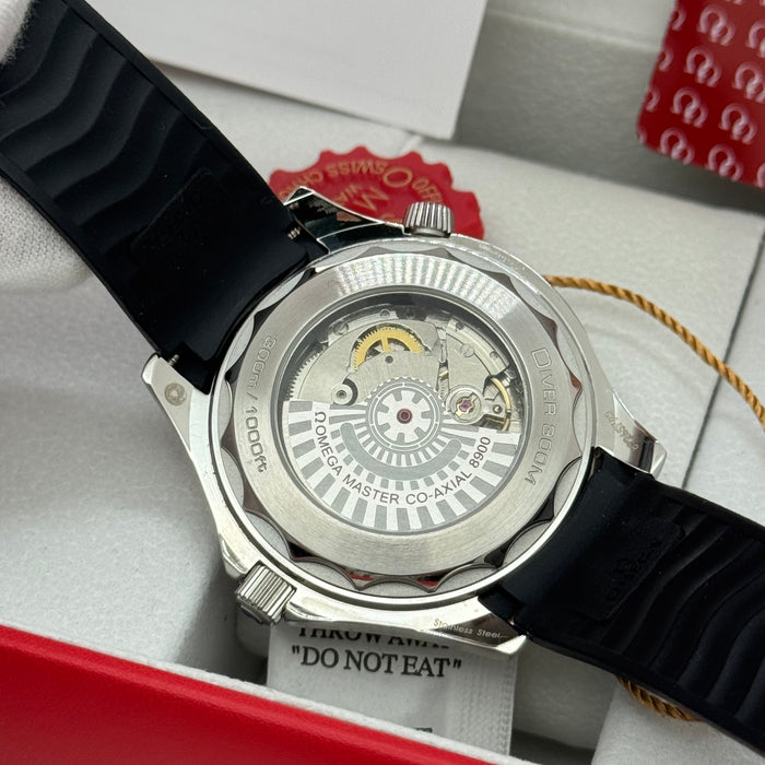 Omega Seamaster Diver 300M Co-Axial Master Chronometer “James Bond 007 Edition”