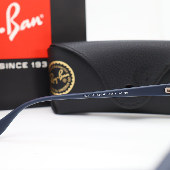 Ray . Ban