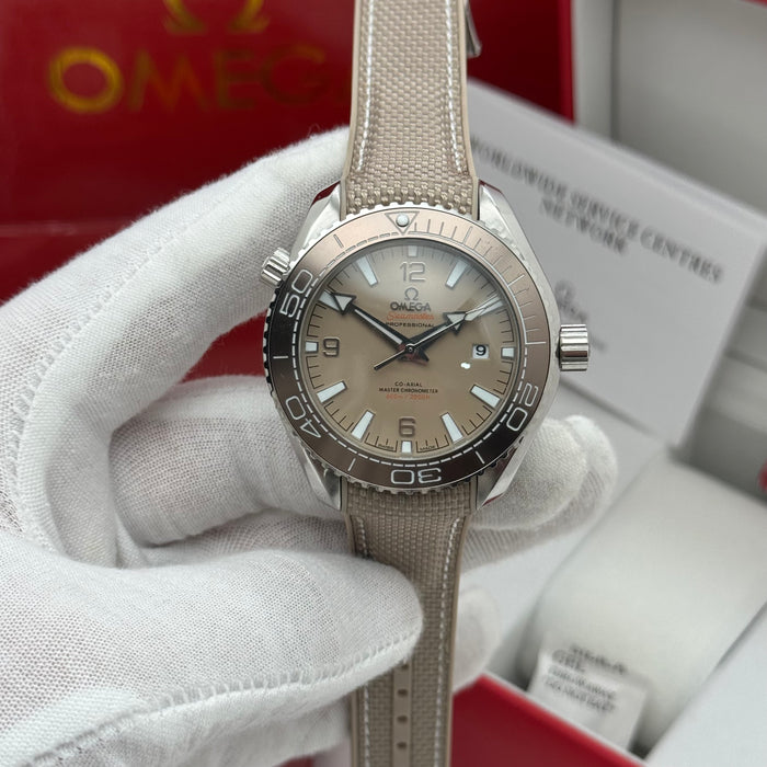 Omega Seamaster Planet Ocean 43.5mm – Beige Dial, Automatic Co-Axial Master Chronometer
