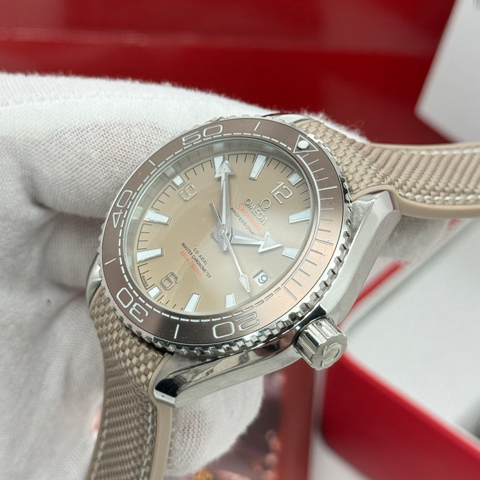 Omega Seamaster Planet Ocean 43.5mm – Beige Dial, Automatic Co-Axial Master Chronometer