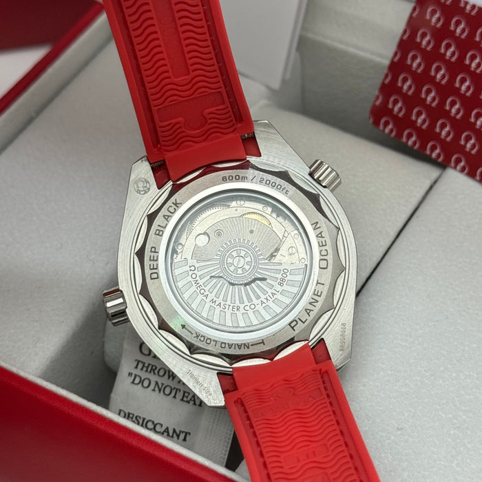 Omega Seamaster Planet Ocean 43.5mm “America’s Cup” Edition – White Dial, Blue Ceramic Bezel