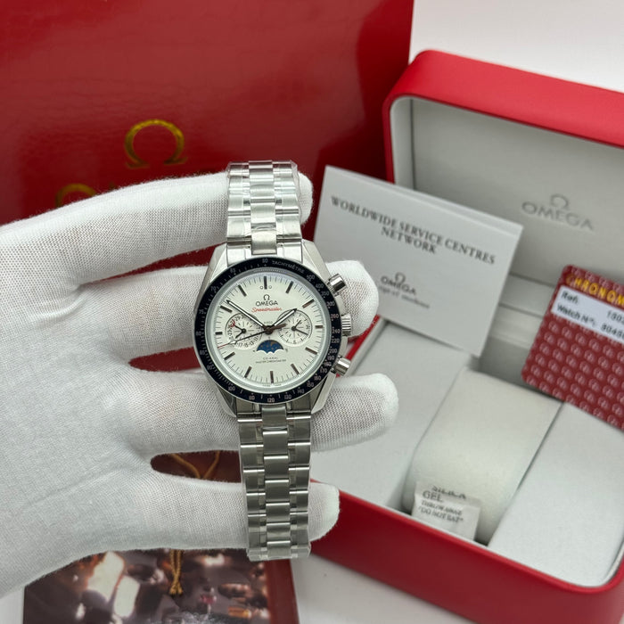 Omega Speedmaster Moonphase Co-Axial Master Chronometer Chronograph – White Dial