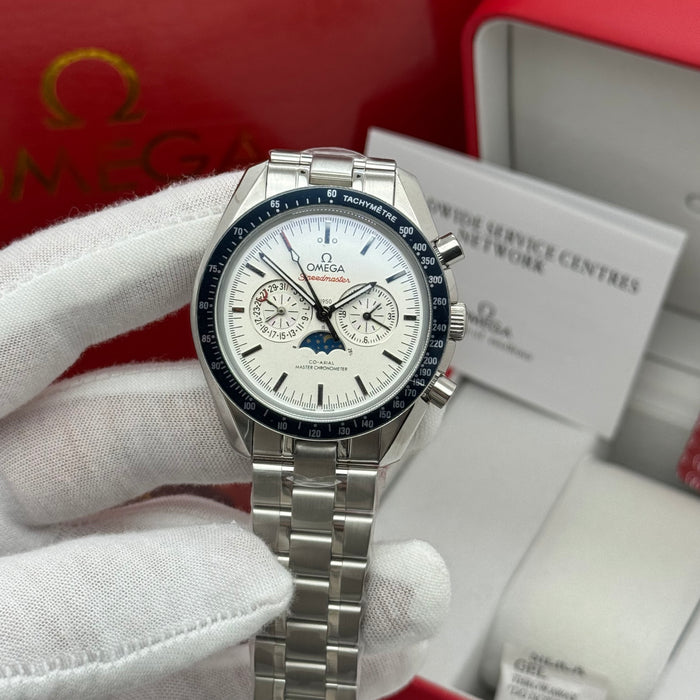 Omega Speedmaster Moonphase Co-Axial Master Chronometer Chronograph – White Dial