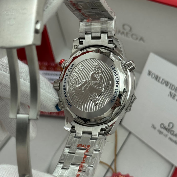 Omega Seamaster Diver 300M Co-Axial Master – Green Dial with Red & Blue Pushers