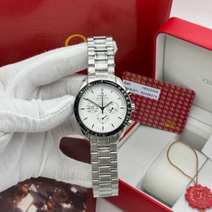 Omega Speedmaster Professional “Snoopy Award” Apollo 13 Edition – White Dial