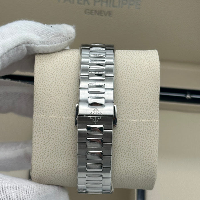 Patek Philippe Nautilus TV Screen Annual Calendar – Green Dial  – Swiss Super Clone 1:1