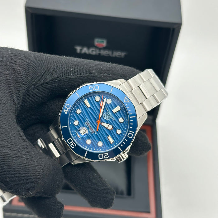 Tag Heuer Aquaracer Professional 300 Date