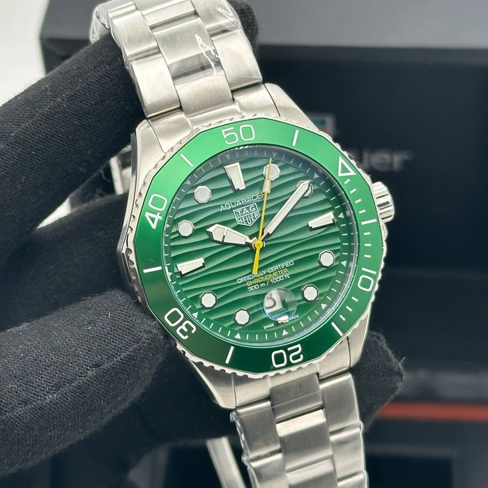 Tag Heuer Aquaracer Professional 300 Date