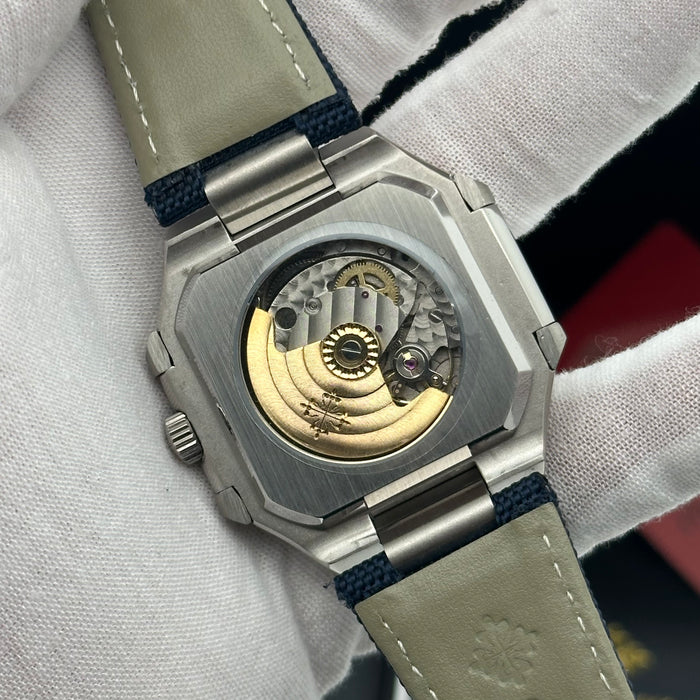 Patek Philippe Annual Calendar cubitus Moonphase – Silver Dial