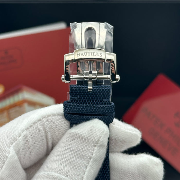 Patek Philippe Annual Calendar cubitus Moonphase – Silver Dial