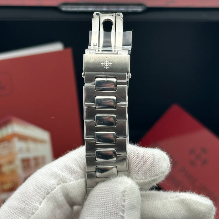 Patek Philippe Nautilus 40MM – Ruby Red Diamond Bezel Edition