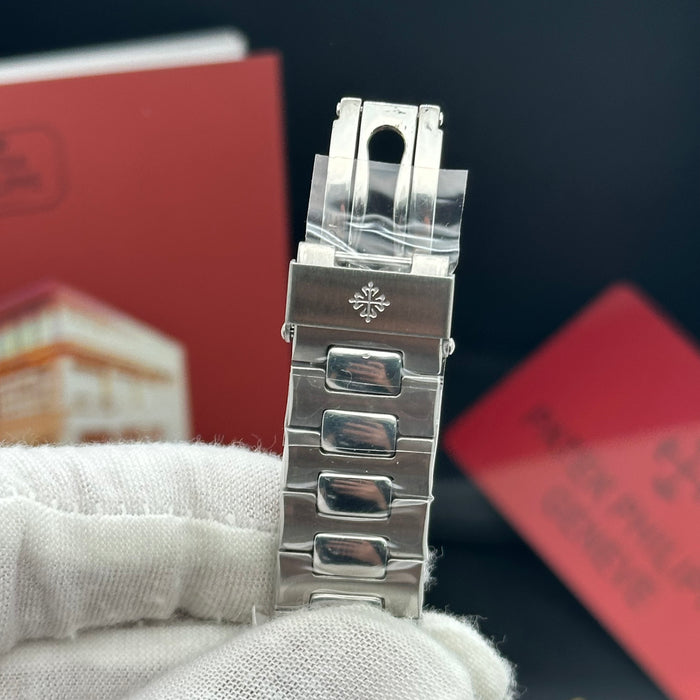 Patek Philippe Nautilus 40MM Diamond Bezel Automatic Watch – Green Textured Dial