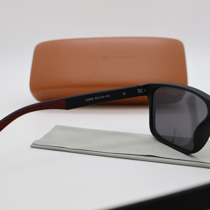 Tommy Hilfigher Polarized Sunglass MultiColor