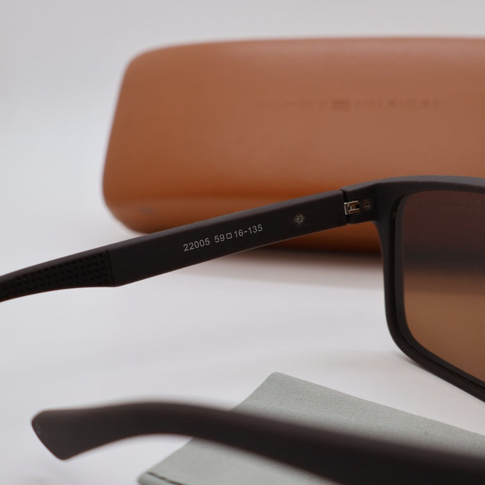 Tommy Hilfigher Polarized Sunglass MultiColor