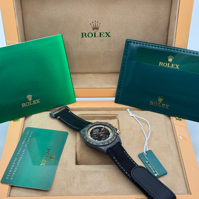 Rolex Daytouna Luxury Carbon Chronograph Watch – Black Dial with Gold Accents | Swiss Movement