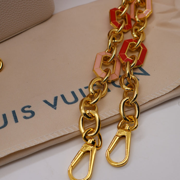 Louis Vuitton Capucines BB Bag – Grained Leather with Ivory LV Logo