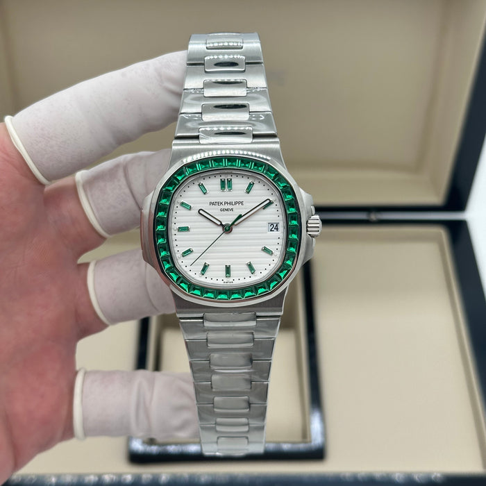 Patek Philippe Nautilus White Dial with Green Gem Bezel – Swiss Super Clone | Automatic