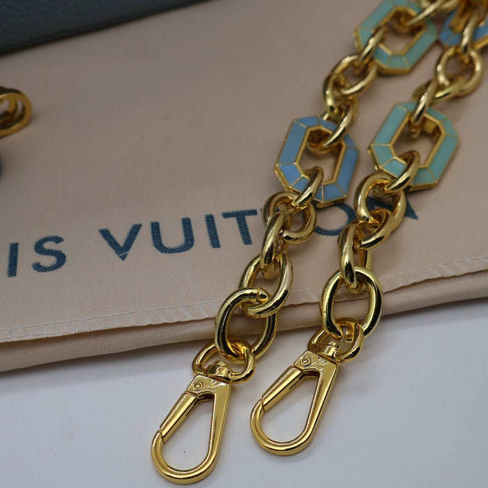 Louis Vuitton Capucines BB Bag – Grained Leather with Ivory LV Logo