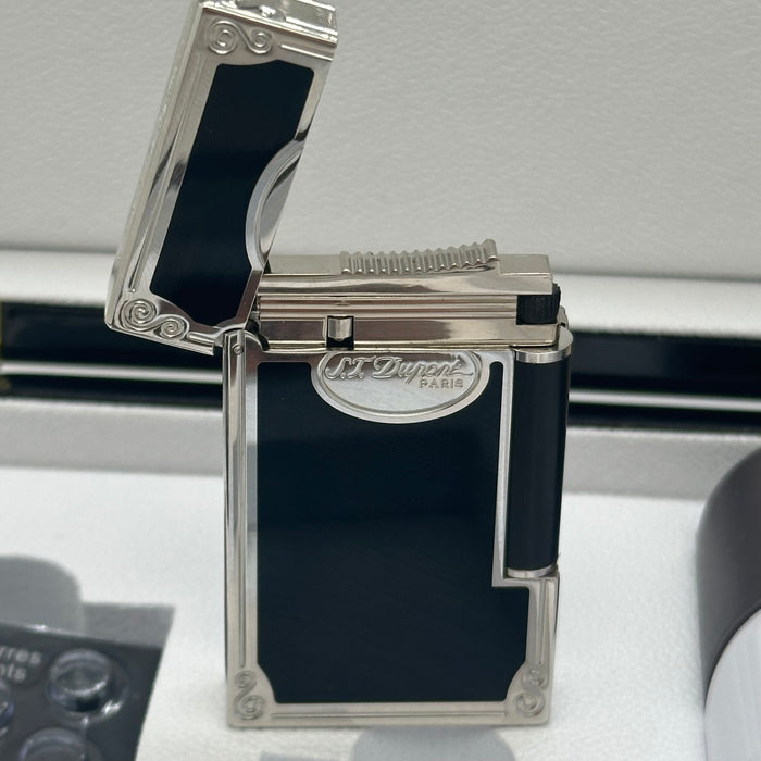 S.T. Dupont Silver & Black Lacquer Lighter – Elegant Classic Edition (Full Set)