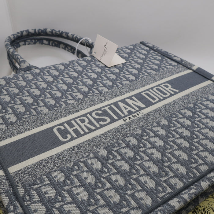 Christian Dior Book Tote Oblique Embroidery – Large Size