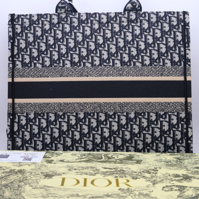 Christian Dior Book Tote Oblique Embroidery – Large Size
