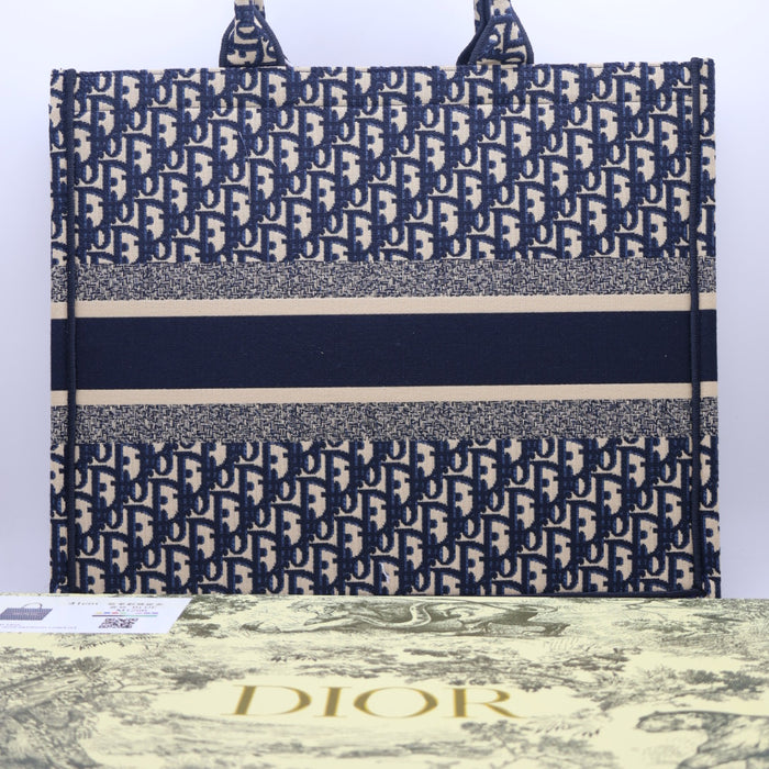 Christian Dior Book Tote Oblique Embroidery – Large Size