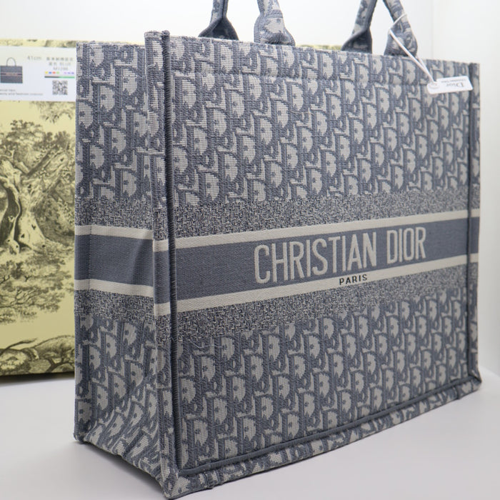 Christian Dior Book Tote Oblique Embroidery – Large Size