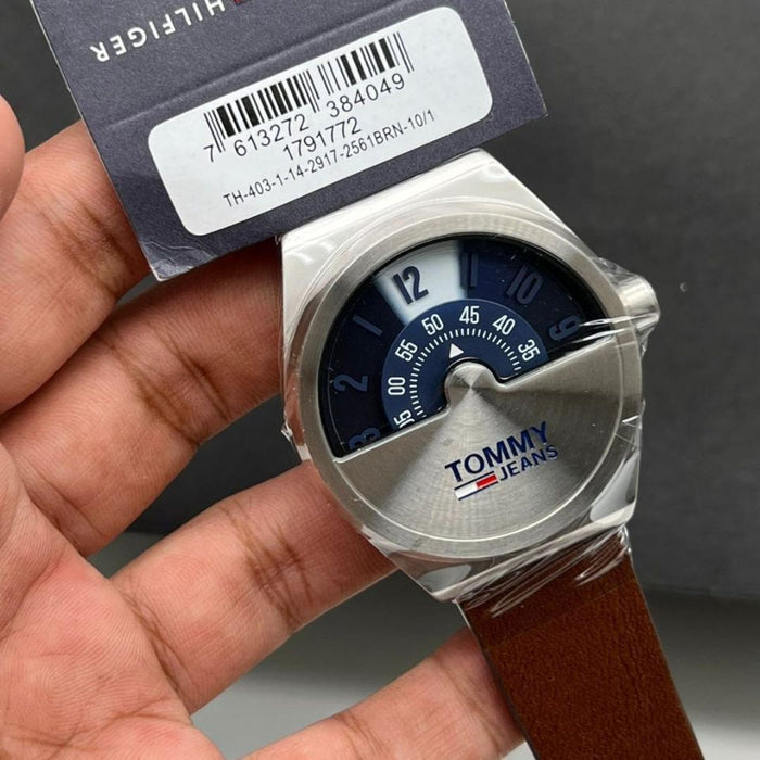 Tommy Jeans Retro Arch Dial Watch – Brown Leather - 1791772 - Authentic