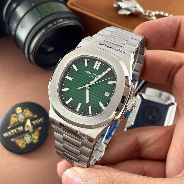 Patek Philippe Nautilus Self-Winding 41mm